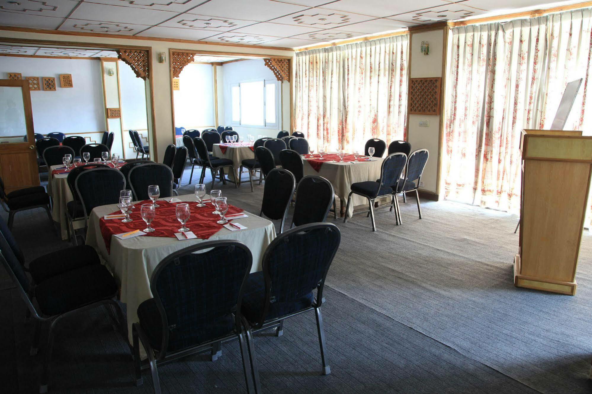 Hotel One Skardu Luaran gambar